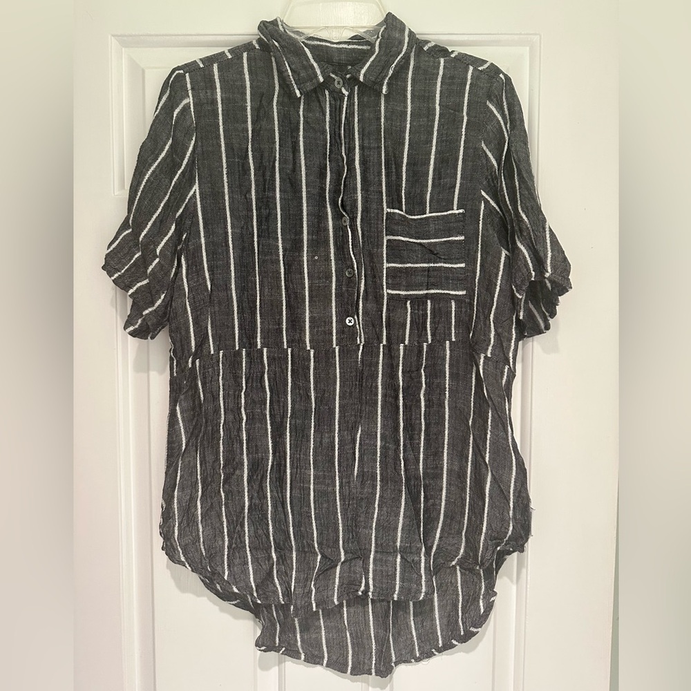Sisstrevolution Gray White Striped Button Shirt
